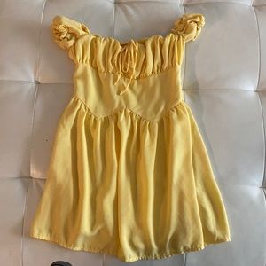 yellow dress
